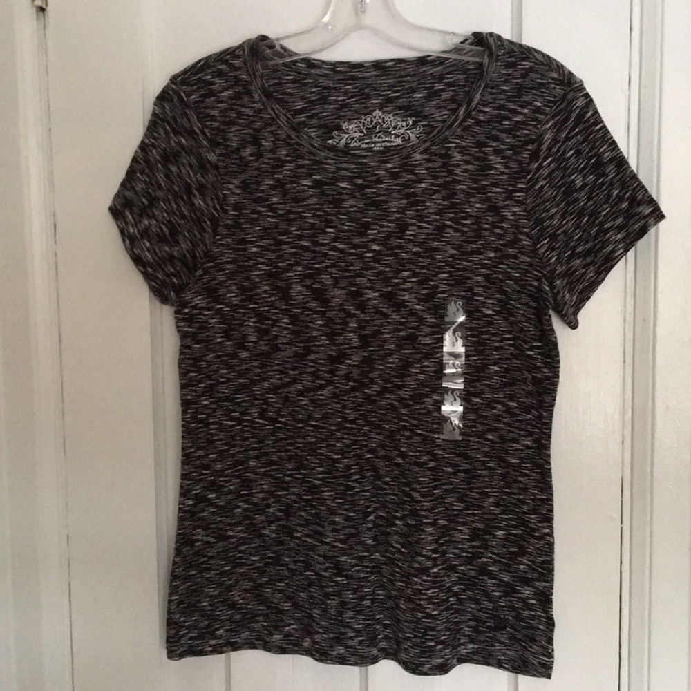 Gloria Vanderbilt T-shirt